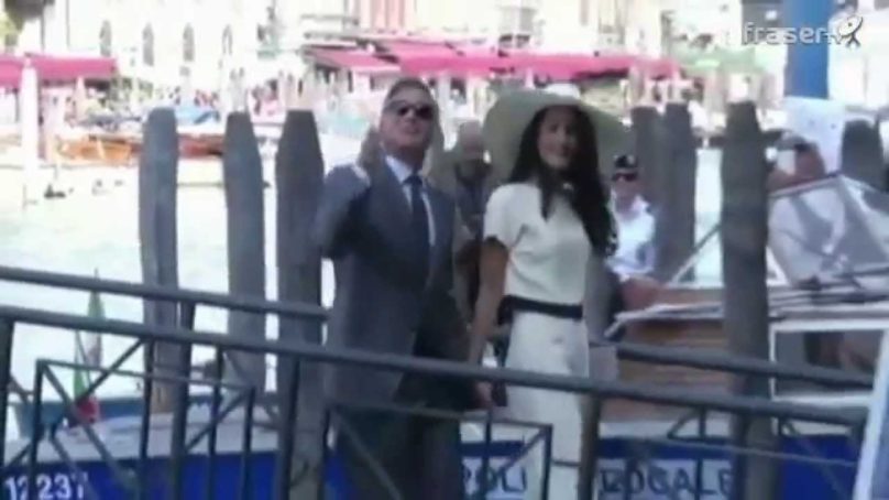 CLOONEY e AMAL lasciano Venezia da sposi