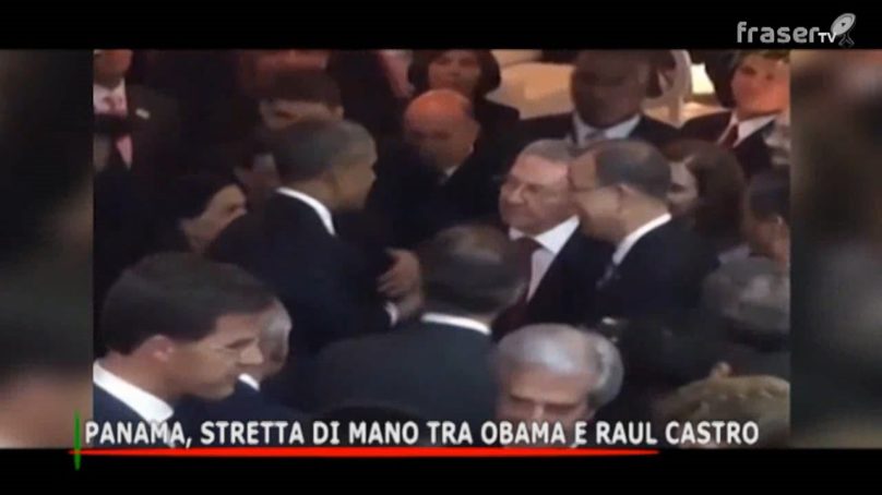 Panama, stretta di mano tra Obama e Raul Castro