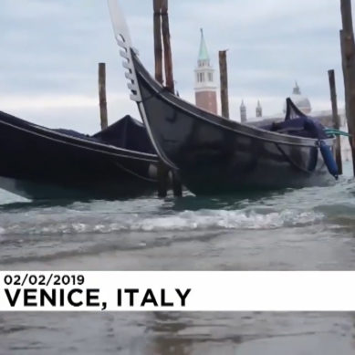 Italia flagellata dal maltempo, acqua alta a Venezia